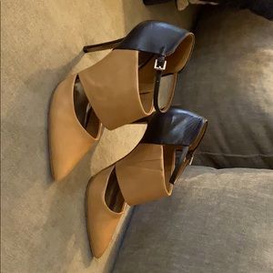 Coach Tan & Black Leather Heels